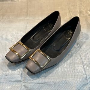 Roger Vivier leather belle vivier metal buckle ballerinas